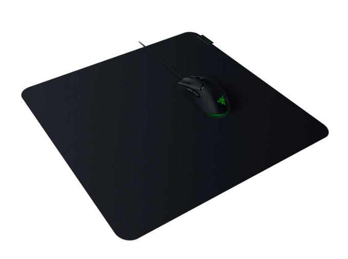 Razer Sphex ProPad  V3 – rövid, erőteljes és utal a prémium minőségre.